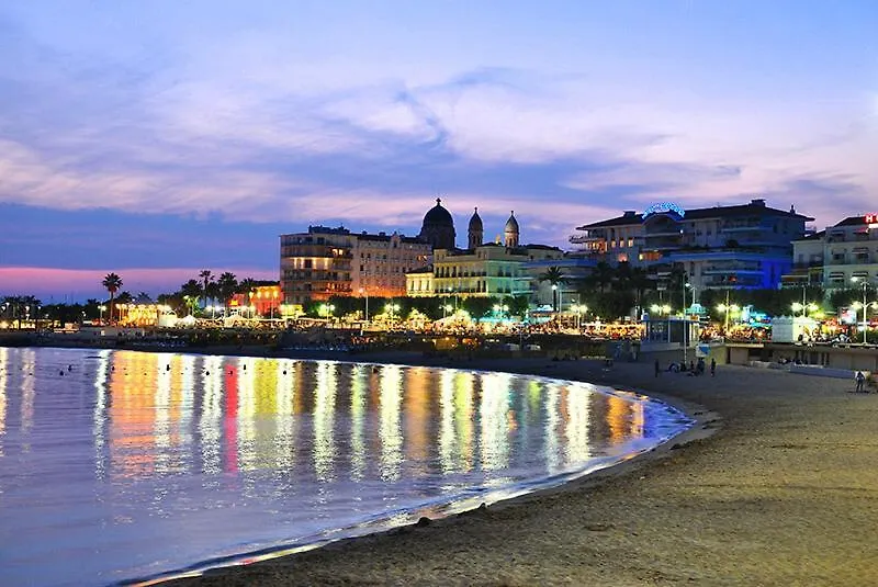 Homestay Havre De Paix A Saint-Raphael, Var France